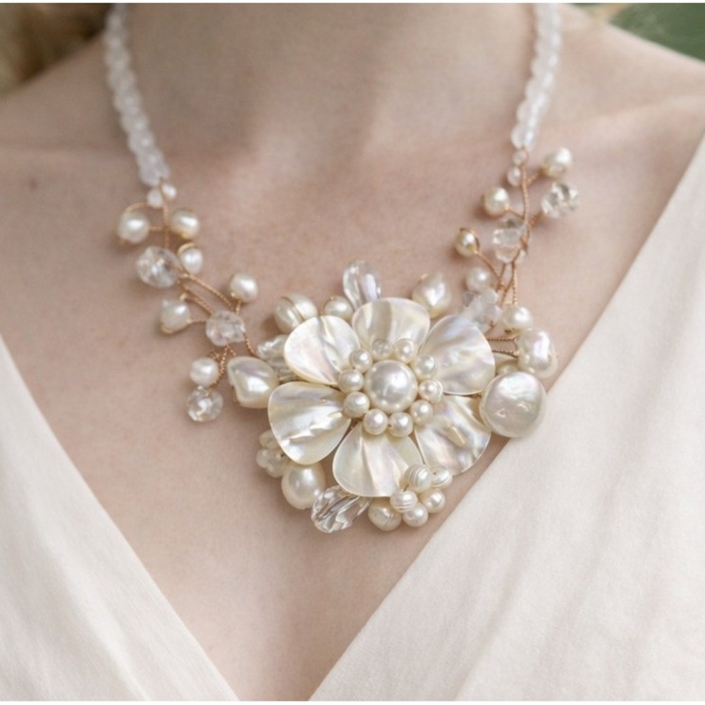 Mother of Pearl Flower Statement‎ Necklace Freshwater Pearl Crystal Bridal Cream